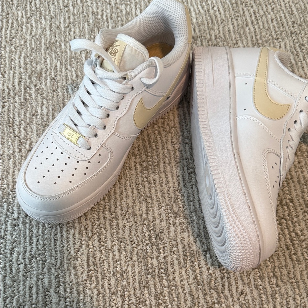 Nike White and Gold Sneakers